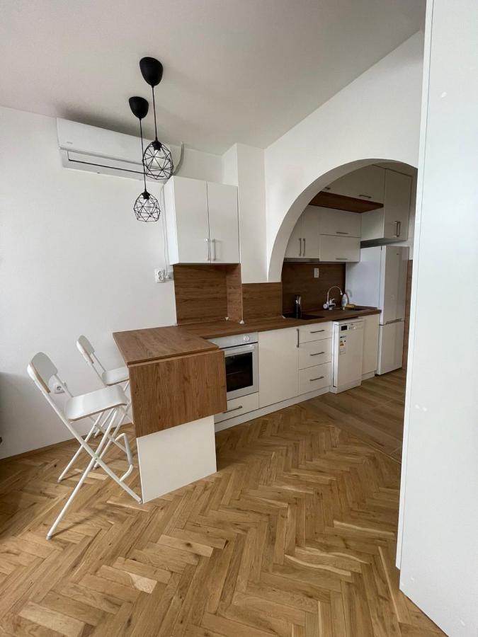 נובי סאד Stella Appartment מראה חיצוני תמונה